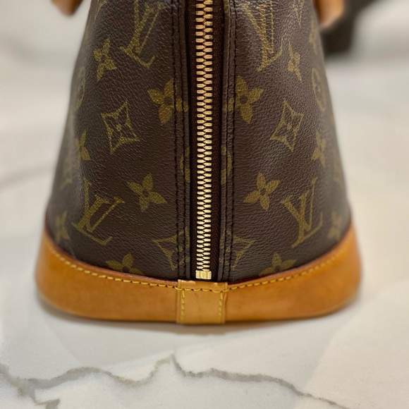 100% Authentic Louis Vuitton Alma Bag - Picture 9 of 16